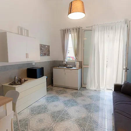 Port Island Street Floor Apartment *