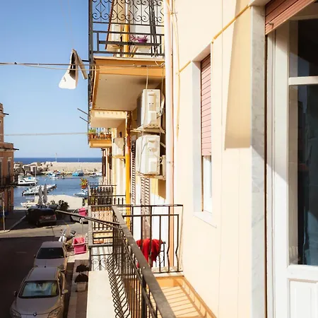 Port Island Street Floor * Isola delle Femmine